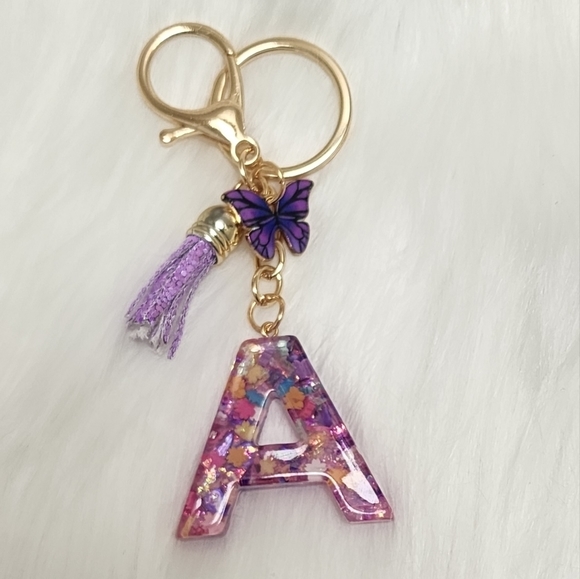 Letter A in Purple with butterfly Keychain - Picture 1 of 2